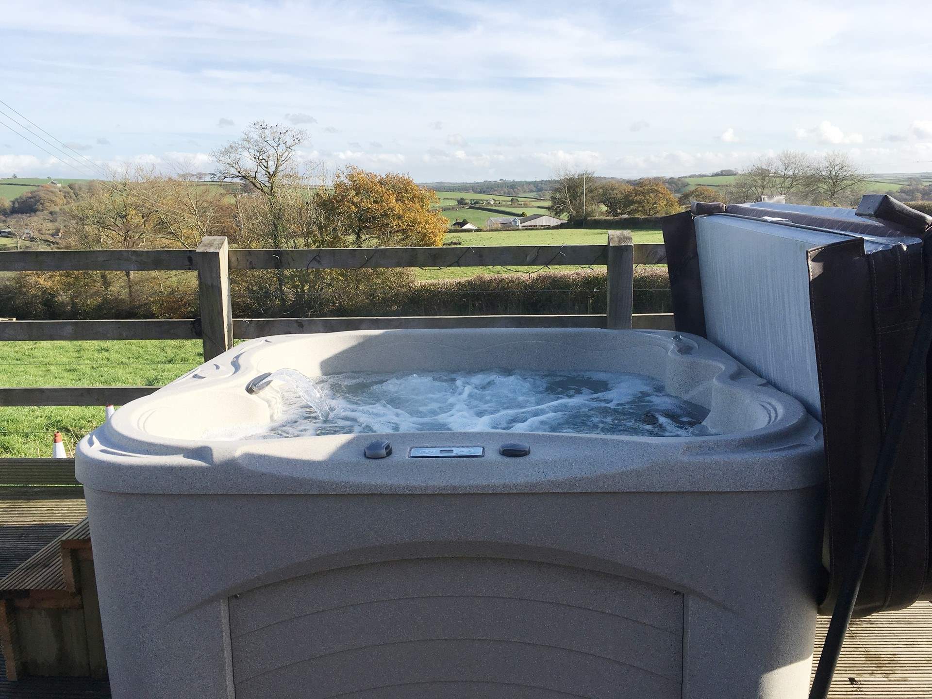 Rivendell Glamping Pods, Holiday Cottage Description Classic Cottages