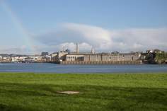 Cremyll Lodge Sleeps 2 + cot, 1.7 miles SE of Torpoint.