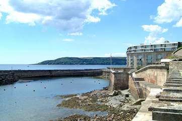 Fort Picklecombe is right on the water's edge.