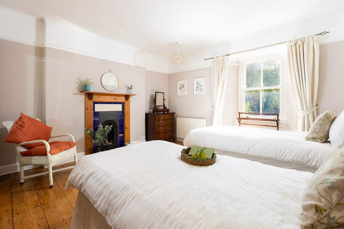 Such a lovely bedroom.