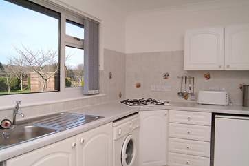 The well-equipped kitchen.