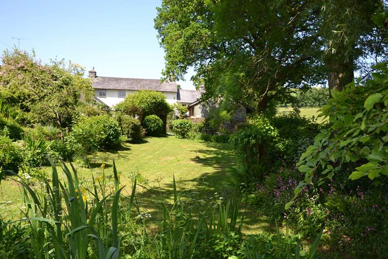 Kiln Cottage has a beautiful private garden.