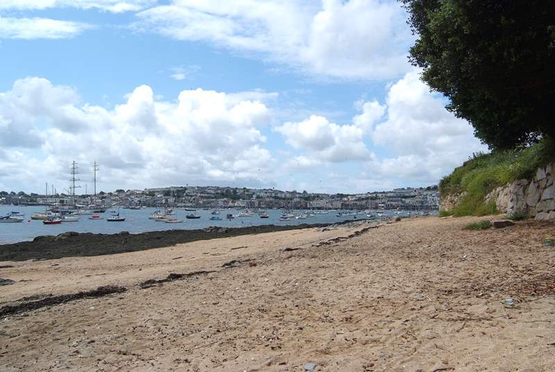 Flushing has its own little beach looking out across the water to Falmouth.
