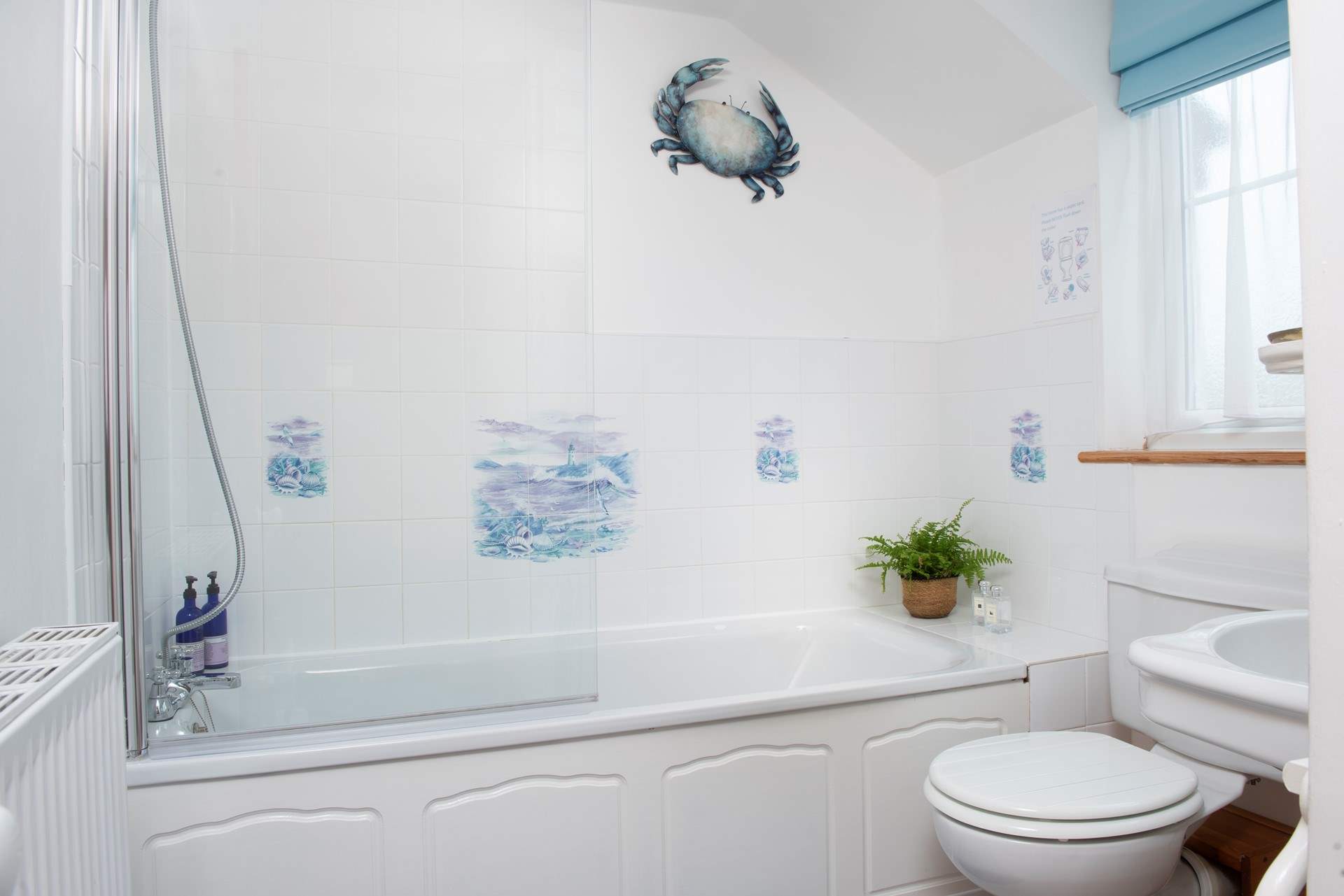 The family bathroom is on the first floor.