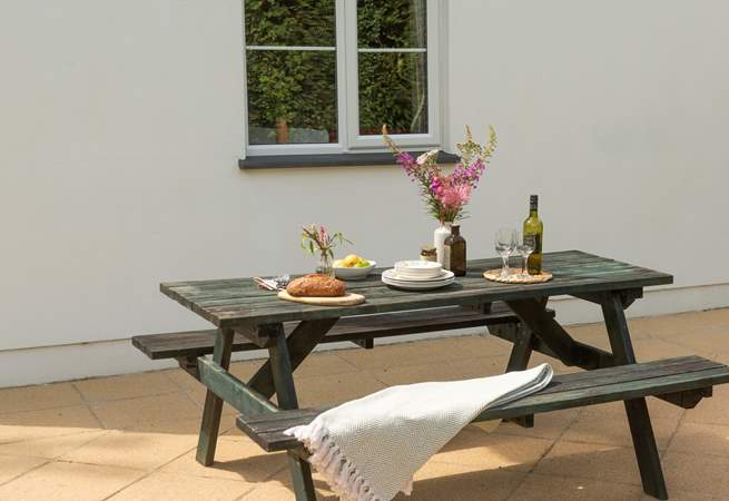 Enjoy dining in the great outdoors.