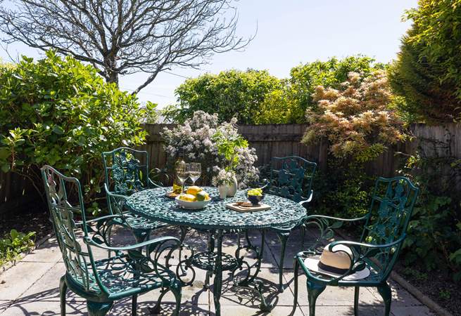 Meals al fresco are a must!