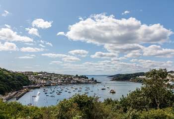 Fowey and Polruan sit on opposite sides of the mouth of the River Fowey. 