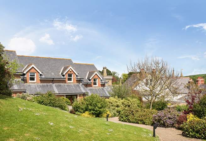 The approach to Vougeot from the parking-area meanders through lovely communal gardens. It's a beautiful oasis in the centre of Fowey.
