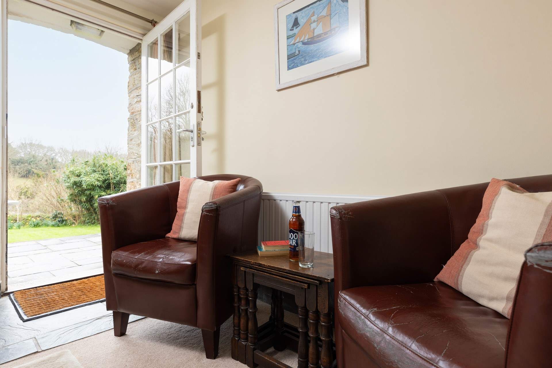 The tub chairs provide extra seating for large parties at the house. 