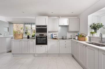 The gorgeous kitchen.