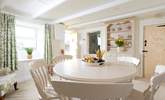 The gorgeous dining-room. - Thumbnail Image
