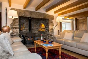 The toasty multi-burner makes this an ideal retreat all year round.
