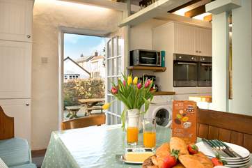 From the kitchen you can step out to the sunny patio-area.
