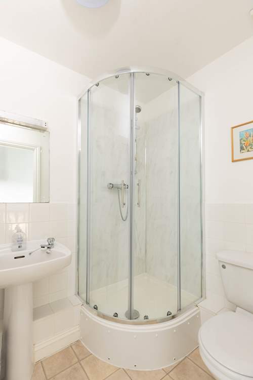 The en suite for Bedroom 3.