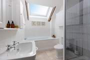 Of course there is a bath at The Malt House in the en suite for Bedroom 1.