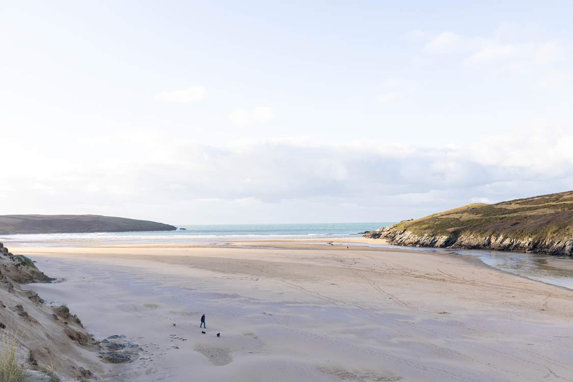 Far reaching sands on a low tide.