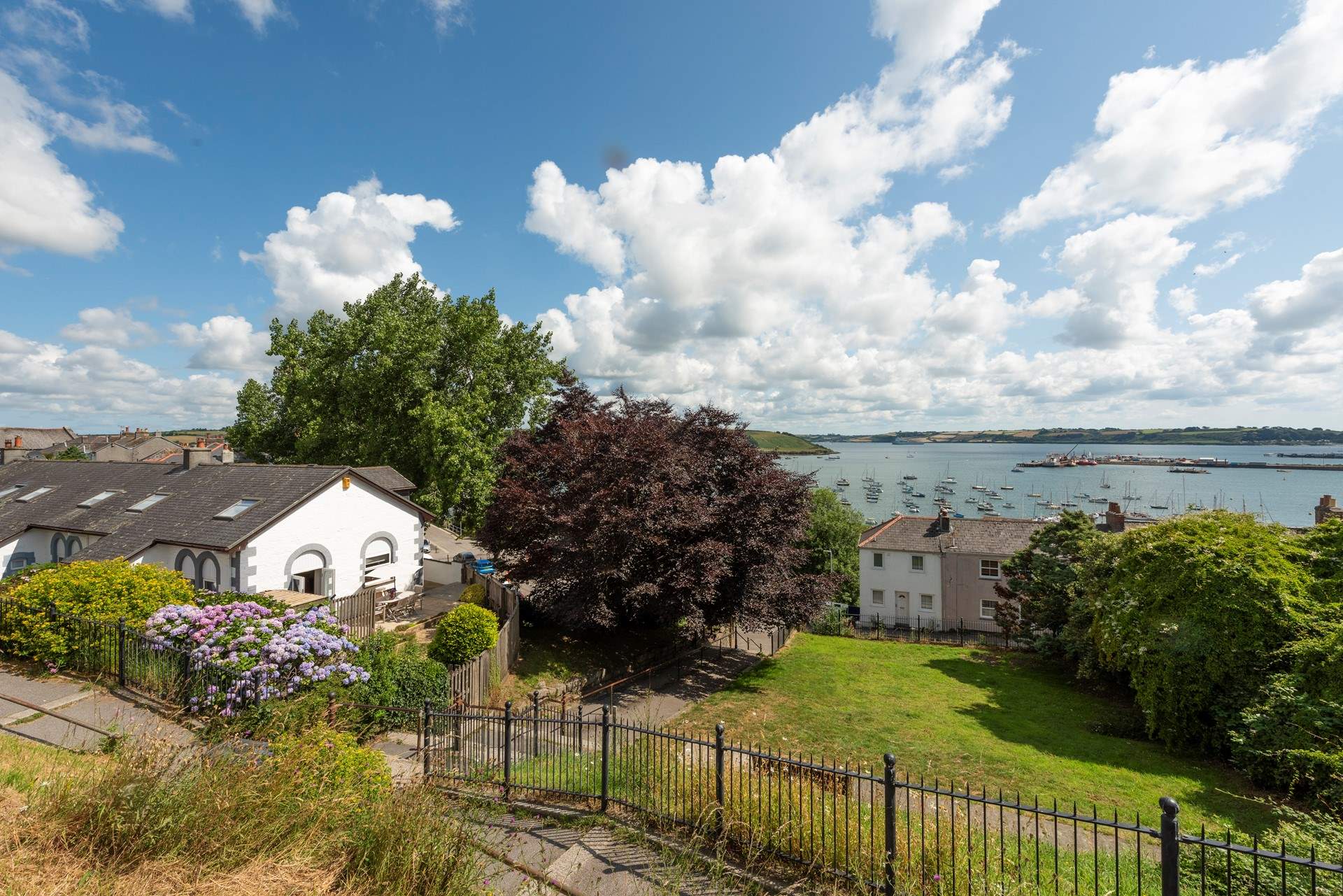 Tucked away in a great location with amazing views. 