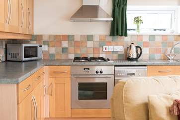 The fully-equipped kitchen-area.