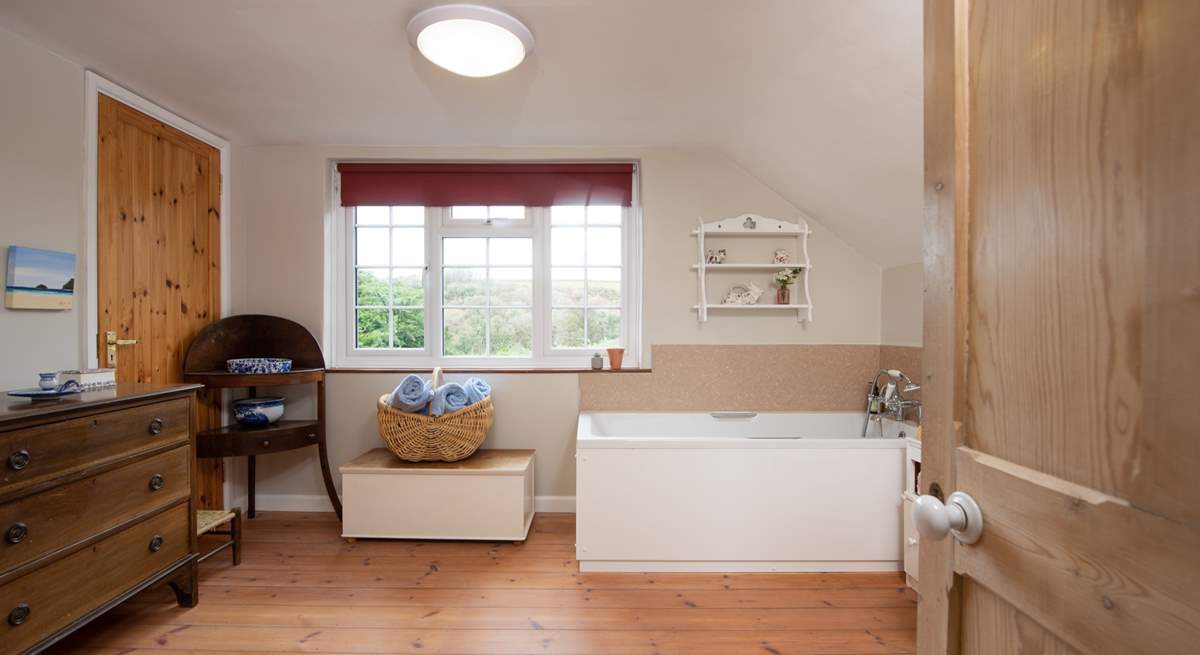 The spacious family bathroom on the first floor.