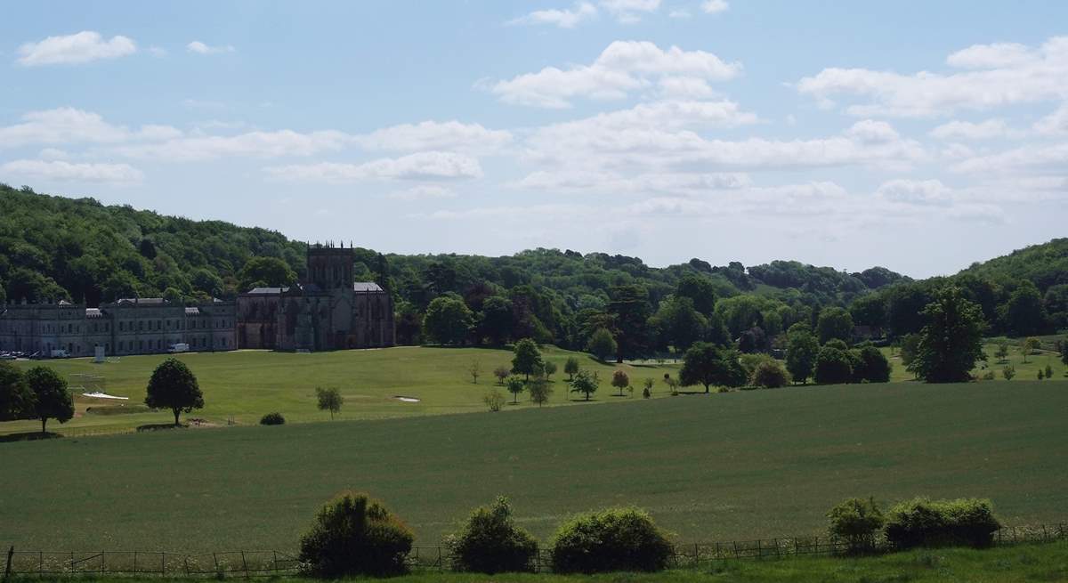 Historic Milton Abbey and the unique village of Milton Abbas are a stone's throw away.