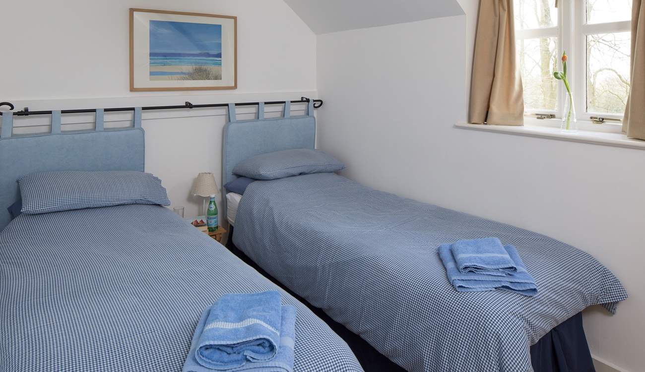 Bedroom 2 can be two 2' 6'' beds or made up as a king-size bed.