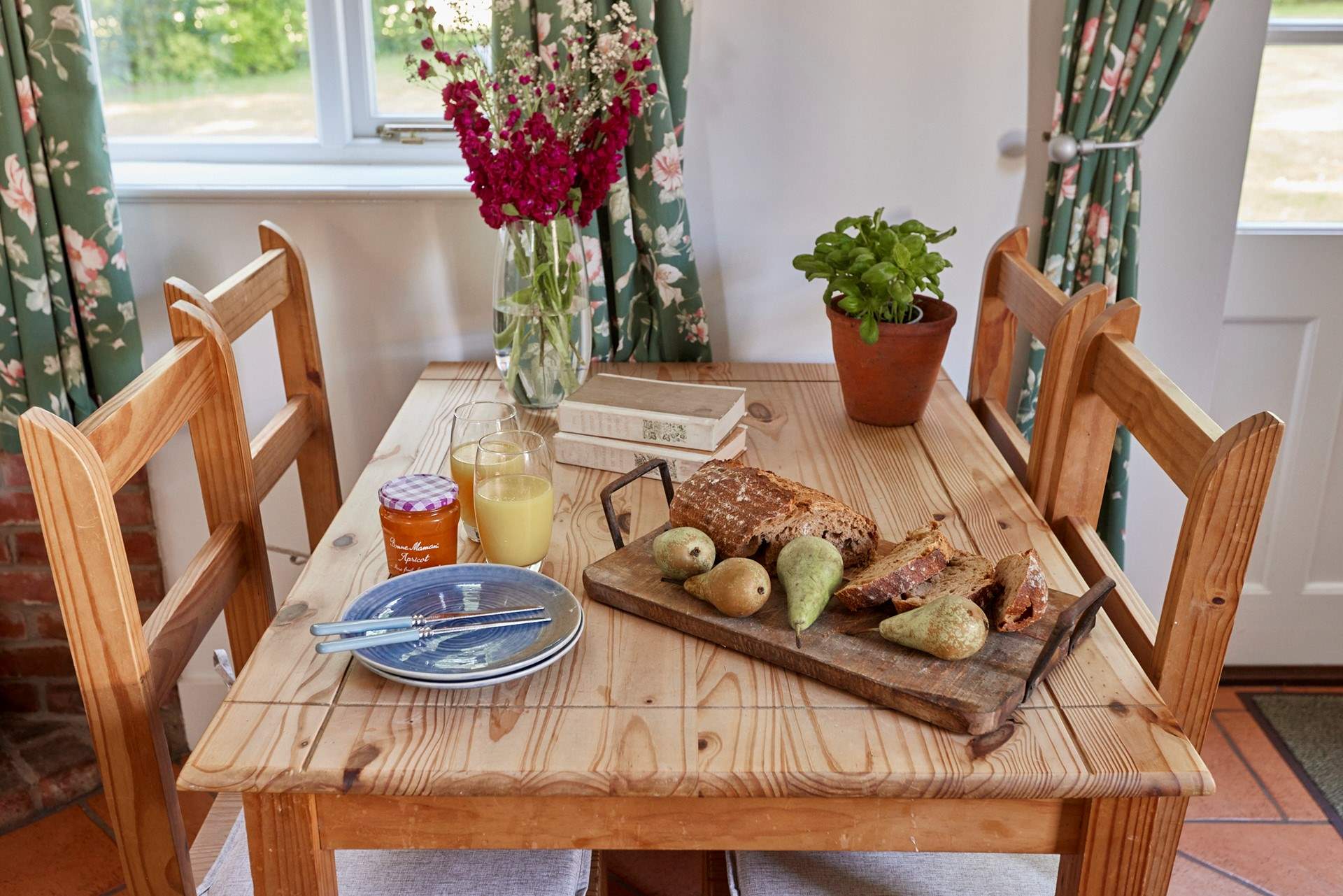 Anyone for a spot of breakfast before a day of exploring rural Dorset?