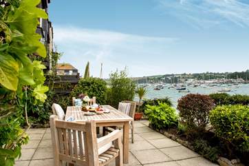 What a great spot for breakfast.