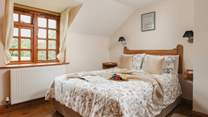 The cosiest of double bedrooms. 