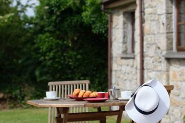 Enjoy breakfast outdoors.