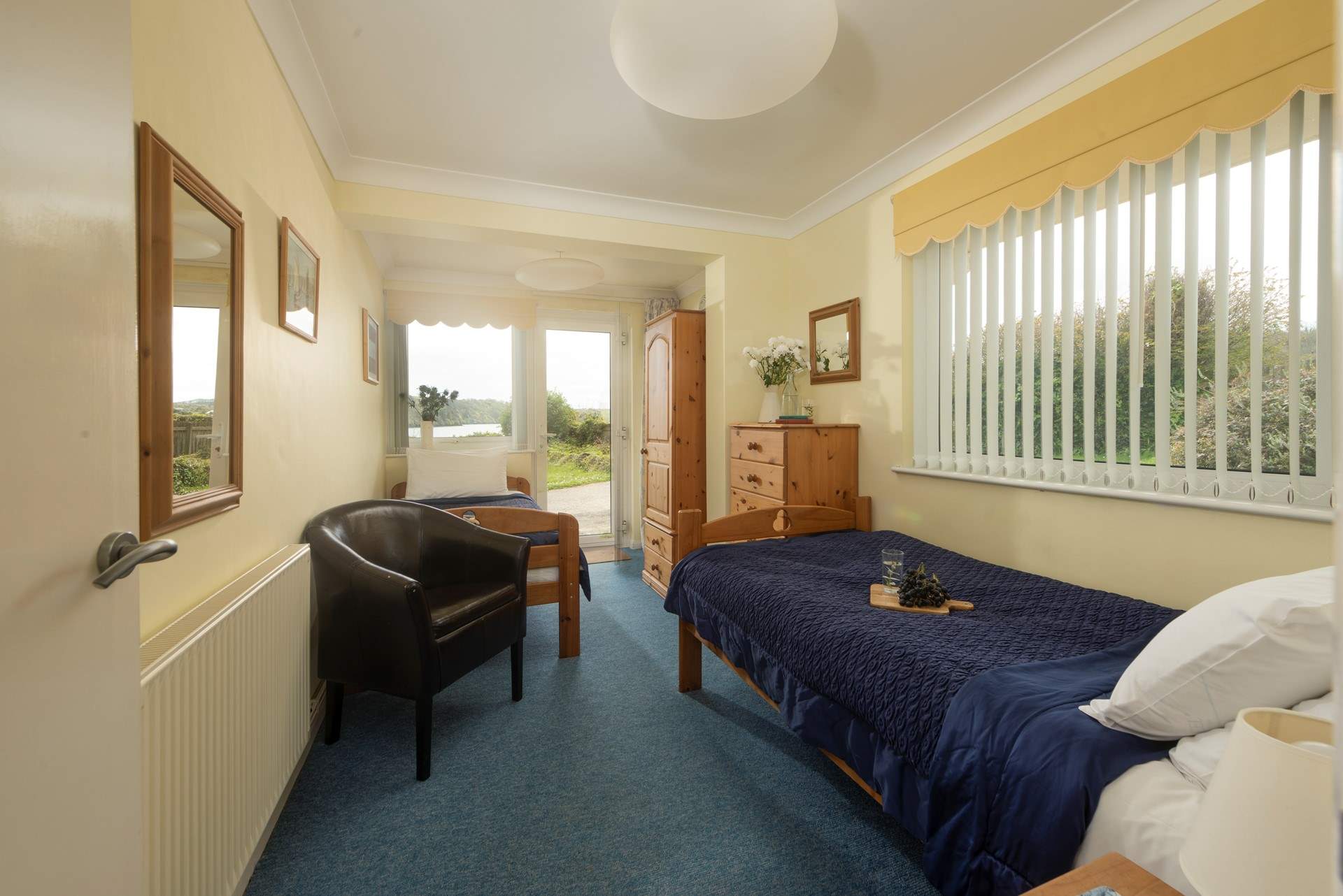 Bedroom 4 (ground floor) has twin beds.