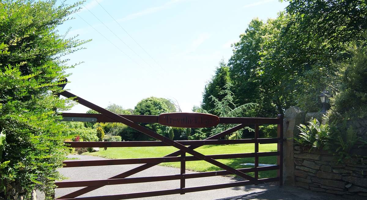 The entrance to Trevithick Park from the little access lane.