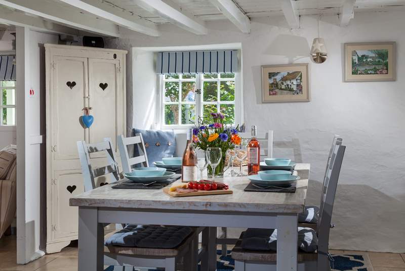 The dining-area also has a cosy wood-burner effect electric stove which makes this an ideal retreat whatever the weather.