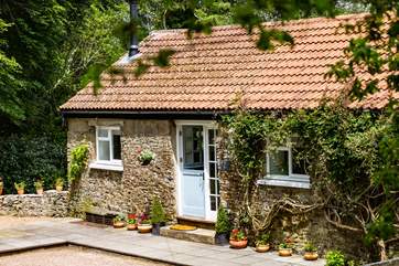 Welcome to Little Yeo, one of the cutest cottages in North Devon.