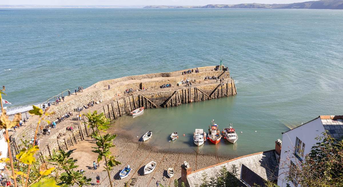 Clovelly harbour is so pretty.