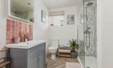 The family bathroom with a walk-in shower. - Thumbnail Image