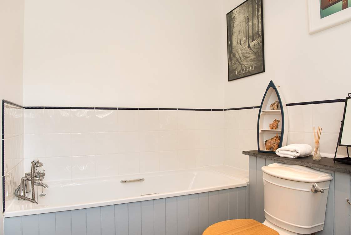 The en suite for Bedroom 5.