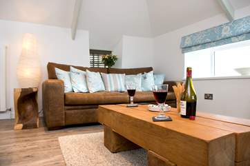 The leather sofas in the sitting-area are very comfortable.