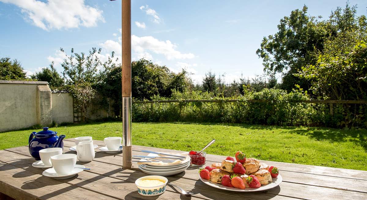 A glorious setting for dining al fresco.