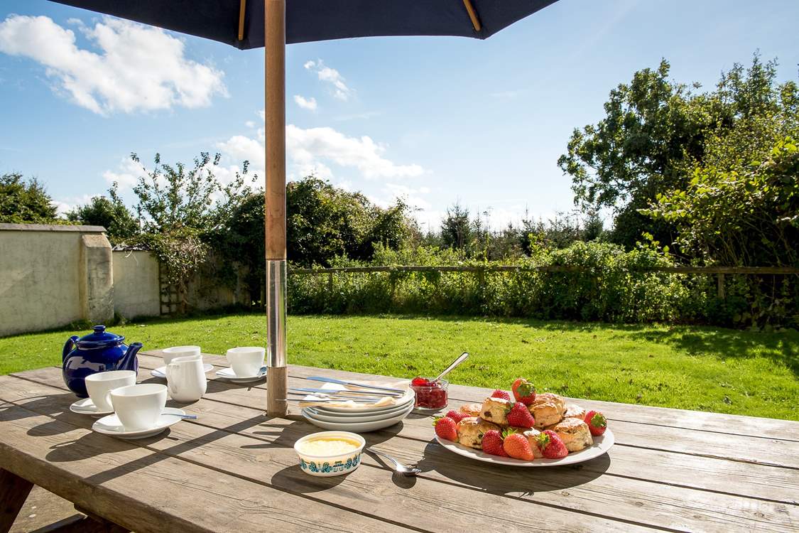 A glorious setting for dining al fresco.