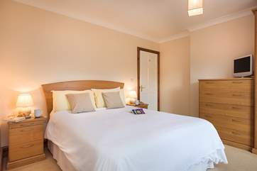 One of 2 double bedrooms at Gwel-an-Keynvor