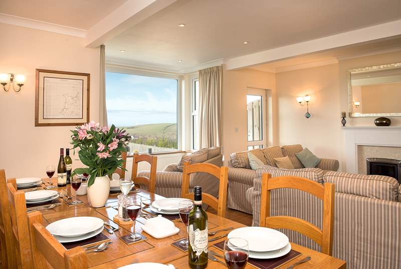 The open plan sitting/dining-room is the ideal place for spending time together and enjoying the view.