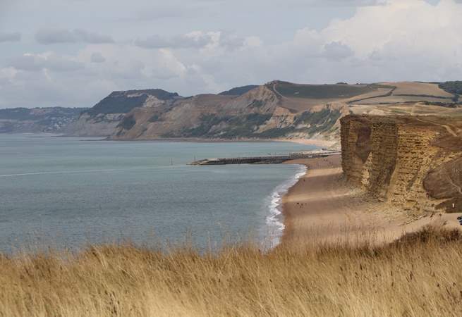 A scenic 30 minute drive will take you to the Jurassic Coast.
