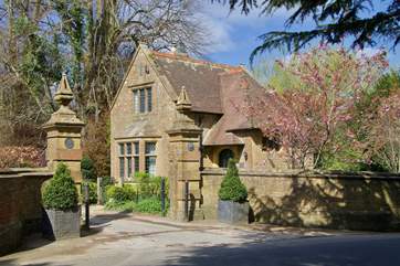 A view of the front of Manor Farm Lodge. Pull in through the Grade II listed pillars. This wonderful lodge lies right on the Somerset/Dorset border.