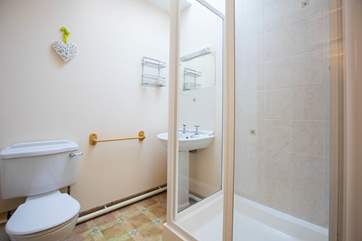 The master bedroom has an en suite shower-room.