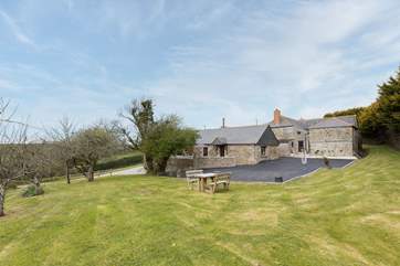 Springfield Cottage has a large garden and ample parking.