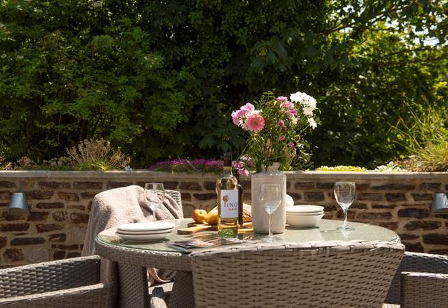 Alfresco dinners here are private and peaceful. 