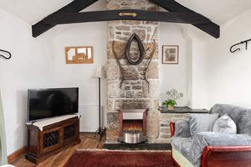This traditional cottage is built of Cornish granite and sure to keep you cosy throughout the year.