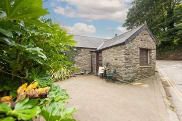 Welcome to Forge Cottage in Crantock. The parking for the cottage is on the driveway.