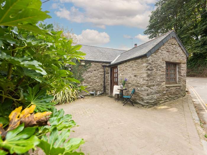 Forge Cottage, Sleeps 4 in Crantock