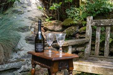Come here if you want to switch off from the pressures of daily life. Walking from the doorstep, fresh air, peace and quiet.